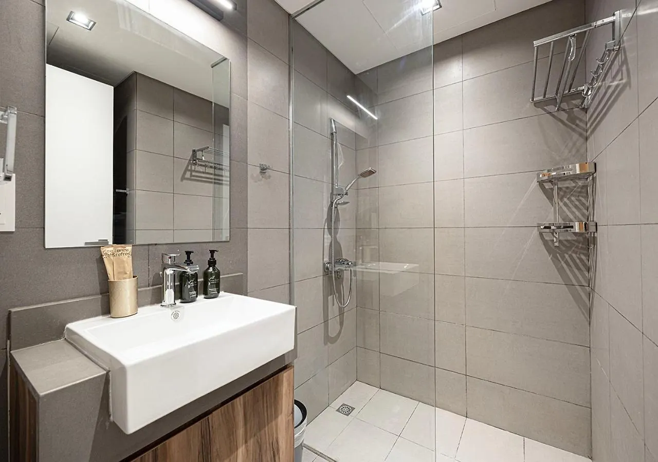 Apartment Luxury Sky Height By Bluecloud Holidays Sharjah